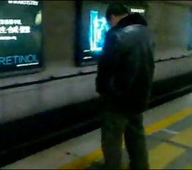 撒尿视频在线观看,撒尿视频背后的文化现象